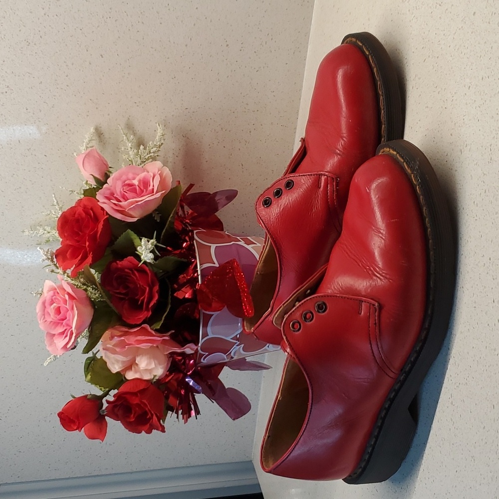 Vintage DR. MARTENS AirWair (sz 5.5)